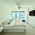 Apartamentos en edificio con acceso directo a la playa